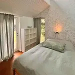 Family-friendly Beachside *